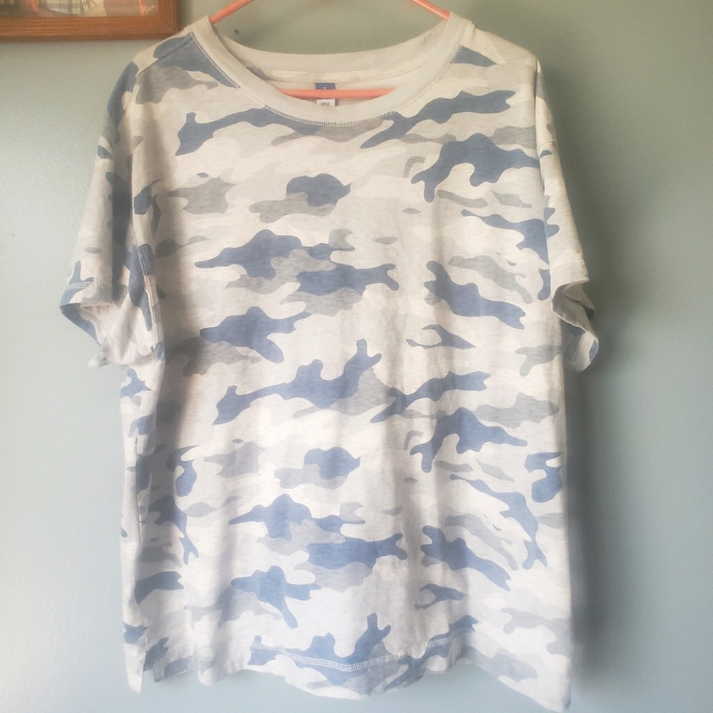Old Navy camo top